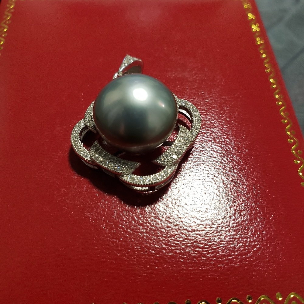 Silver Button Pearl - image 2